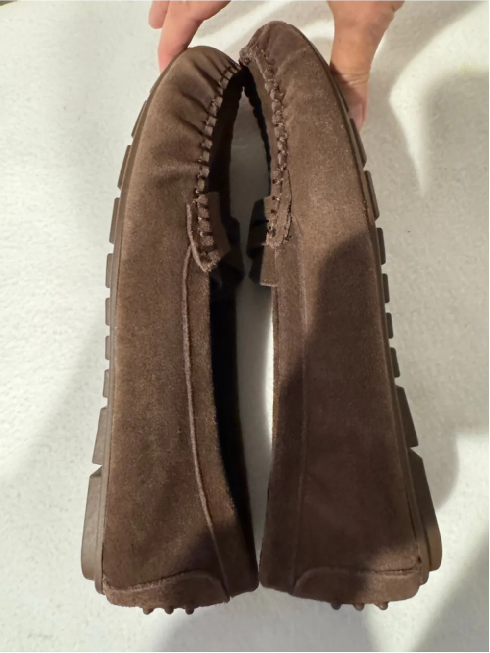 Women's Tahari Size 10 Brown Suede Driving Moccasin Loafer Flats